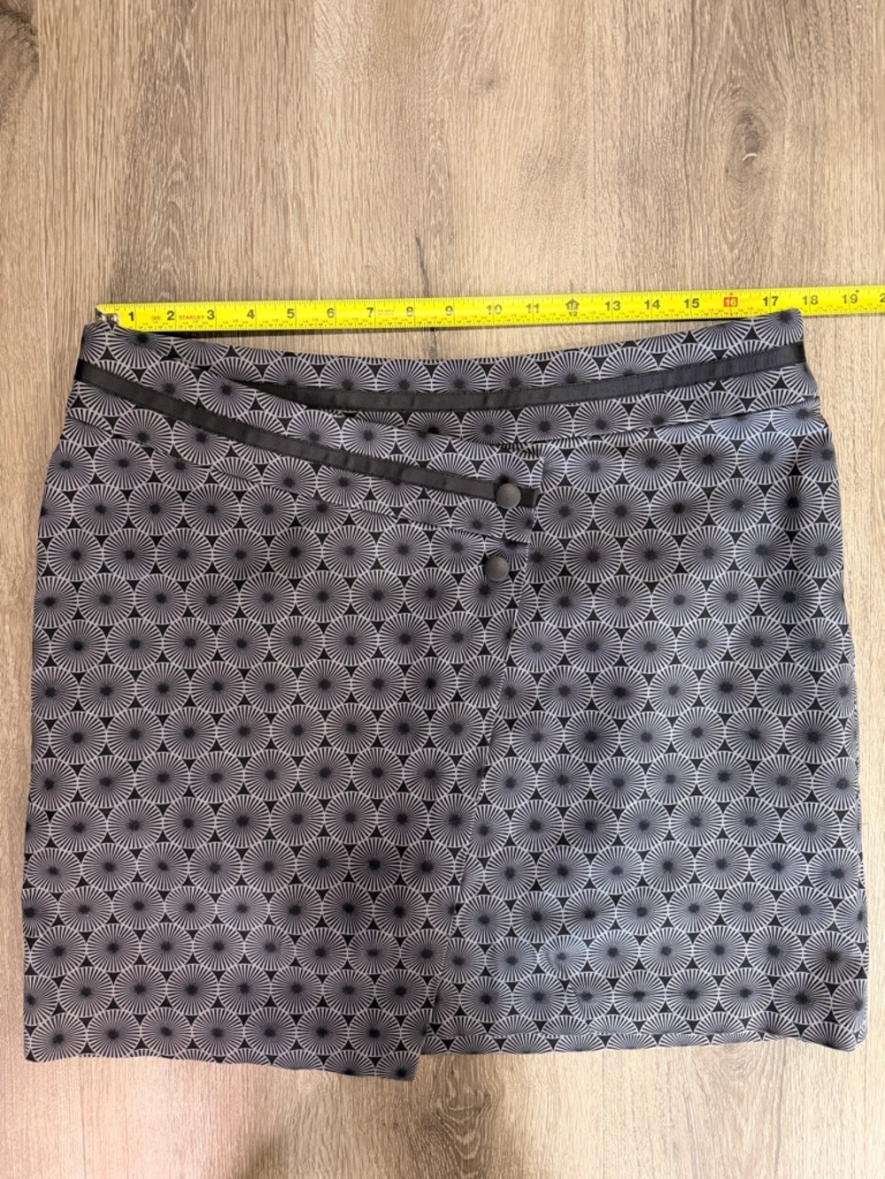 Women’s Golf Skort Size 12 - Picture 3 of 8
